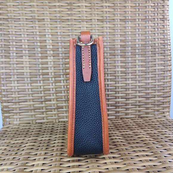 Dooney & Bourke Messenger 20 Turnlock Italian Leather Crossbody Bag Blue Tan - Picture 4 of 16